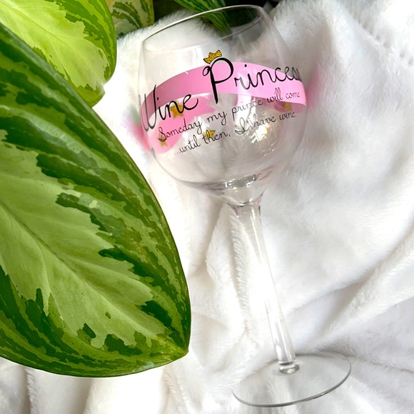 Large “Wine Princess” 👸 Stem 🍷 - Picture 1 of 10
